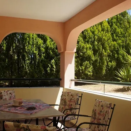 Vila Mersinis Apartahotel Neos Marmaras